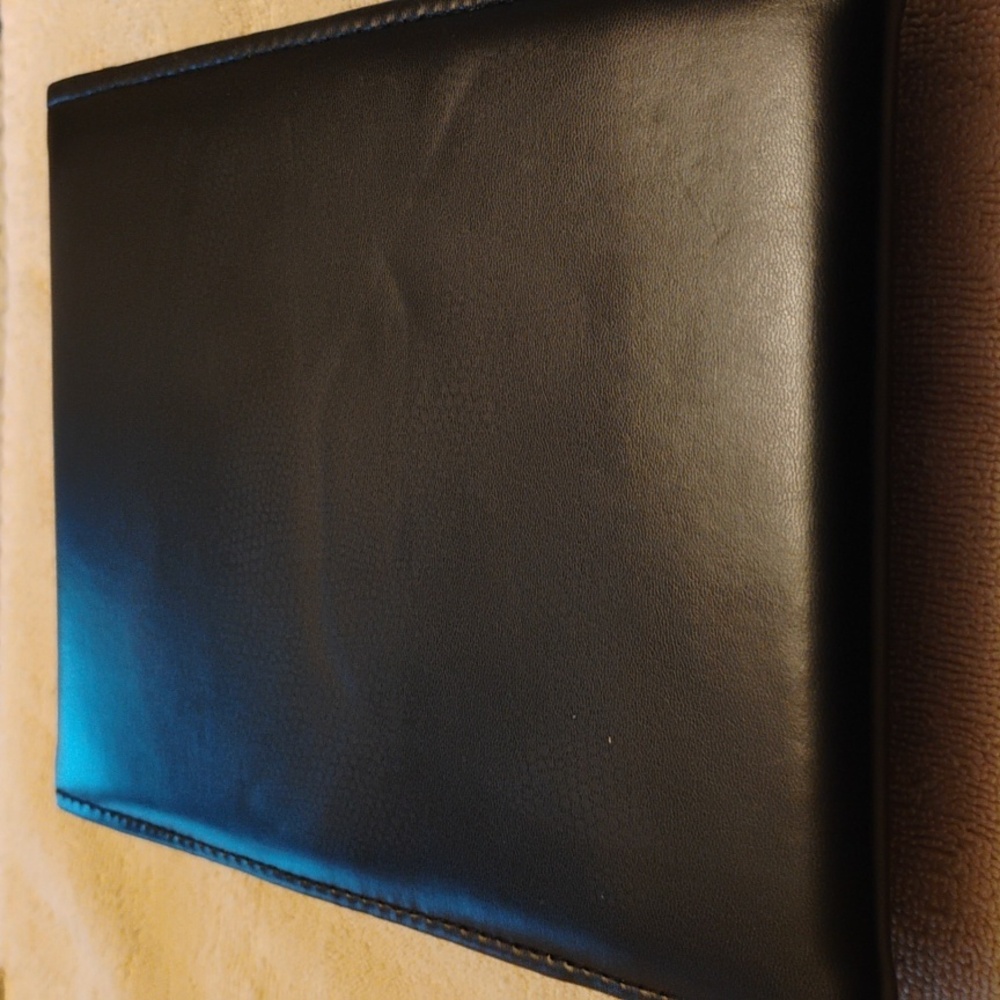 Necklace Case - Picture 2 of 11
